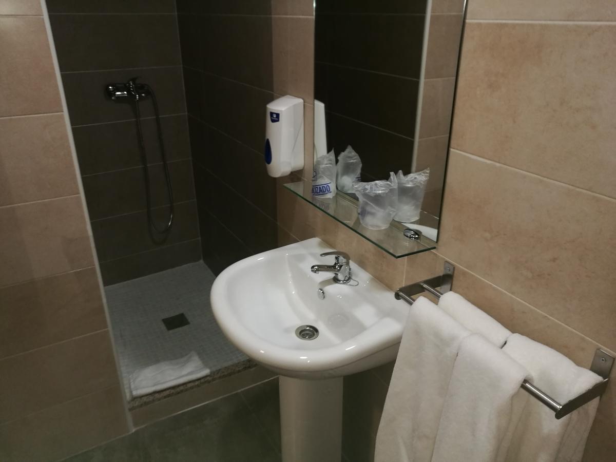 Hostal Los Gabrieles Albacete Esterno foto