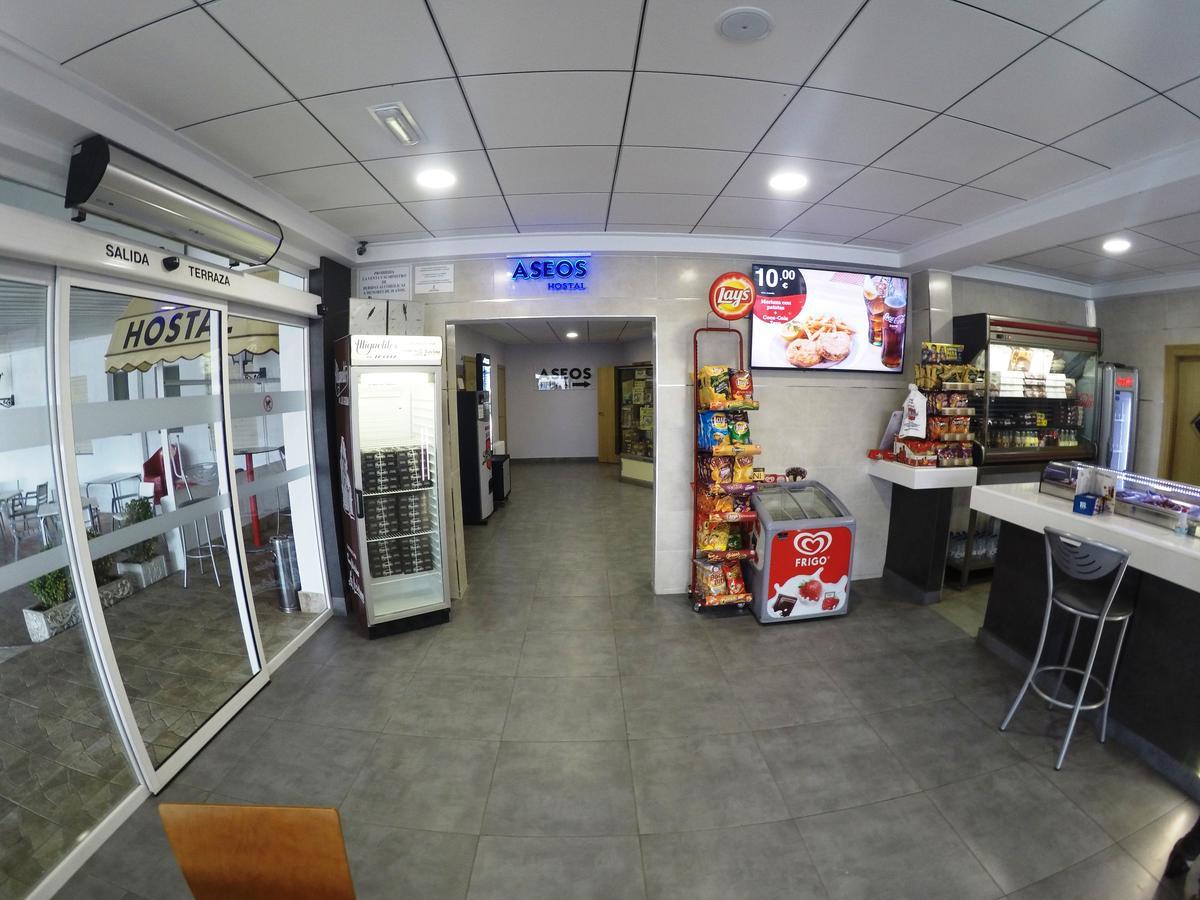Hostal Los Gabrieles Albacete Esterno foto