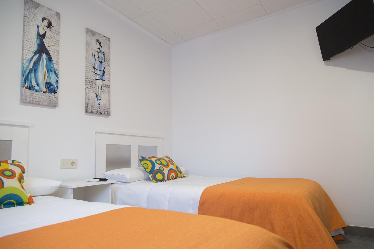 Hostal Los Gabrieles Albacete Esterno foto